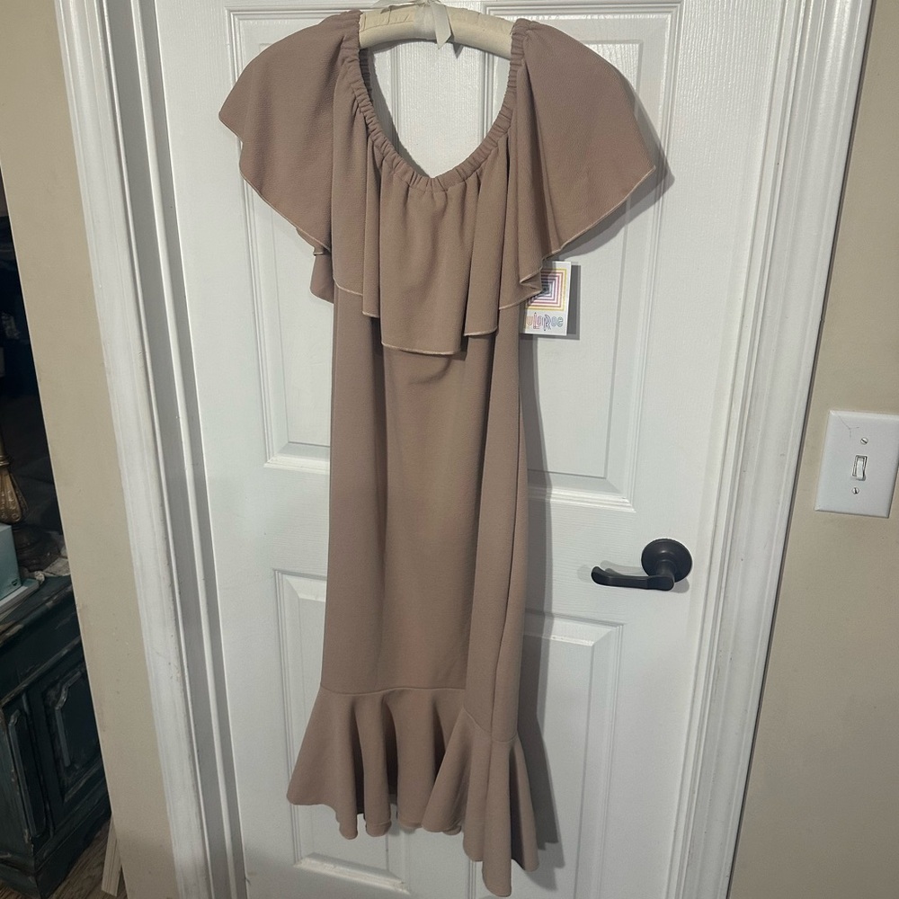 LuLaRoe Strapless Tan Dress with Ruffles NWT Size 2XL - Picture 2 of 4